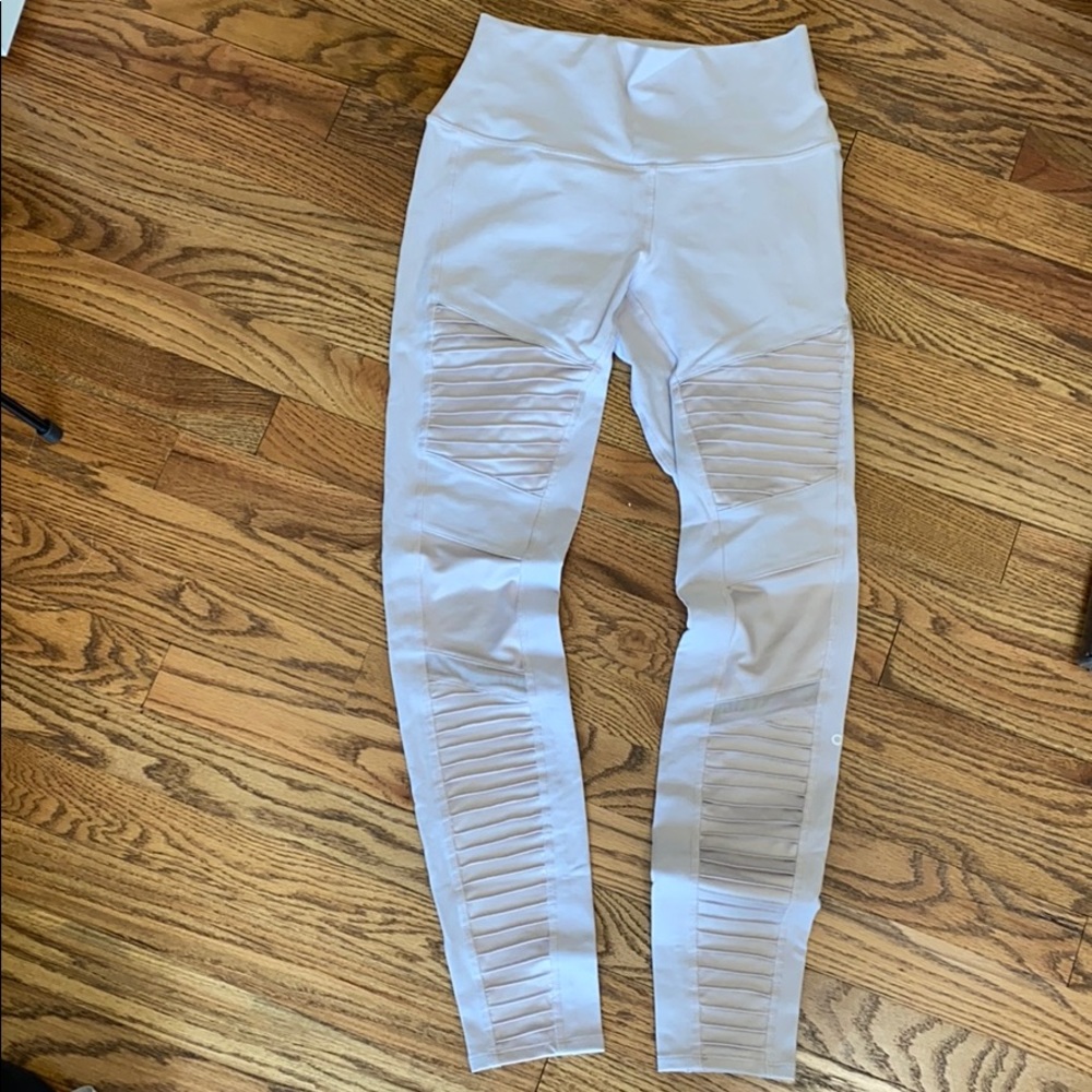 ALO YOGA High Waist Moto Legging inLAVENDER COLOR